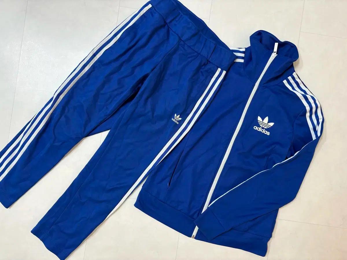 아디다스 트레이닝 셋업