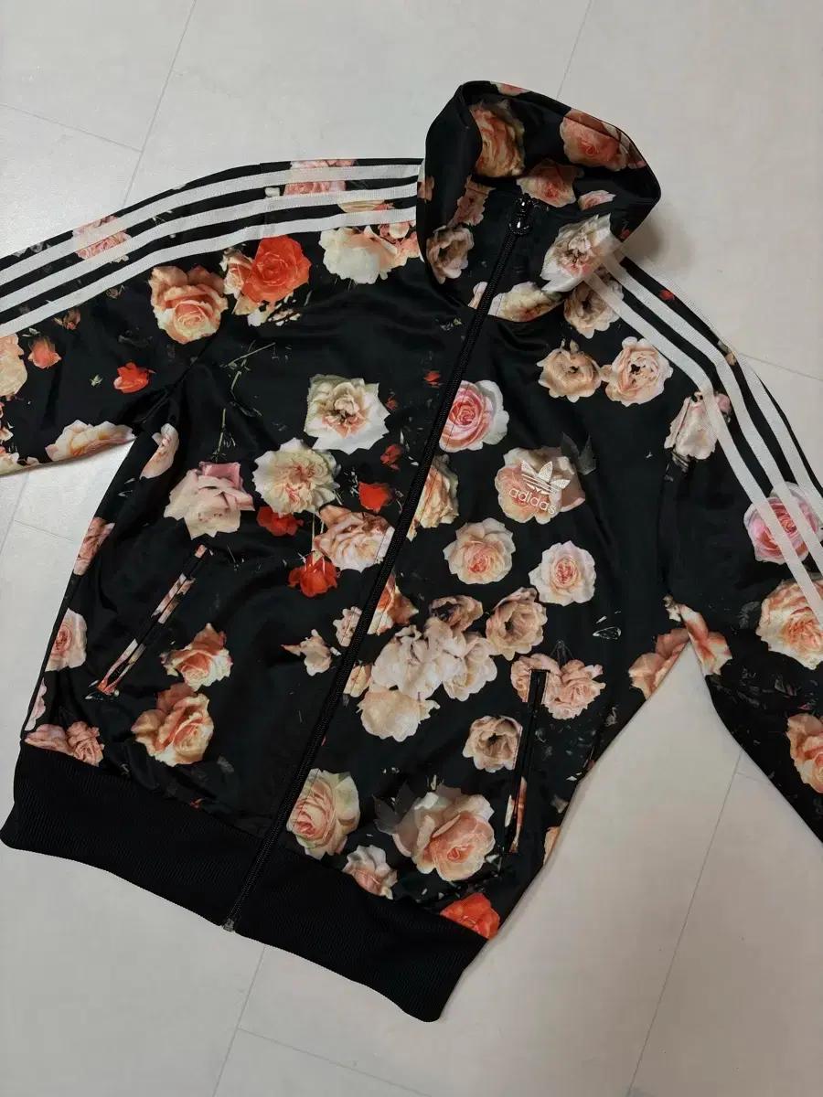 아디다스 파이어버드 트랙 저지 플라워 한정판