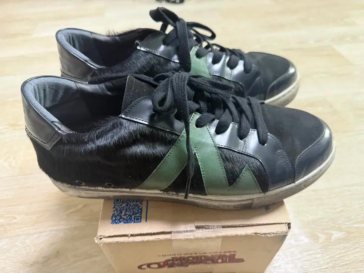 렉켄 송치가죽 스니커즈 280사이즈