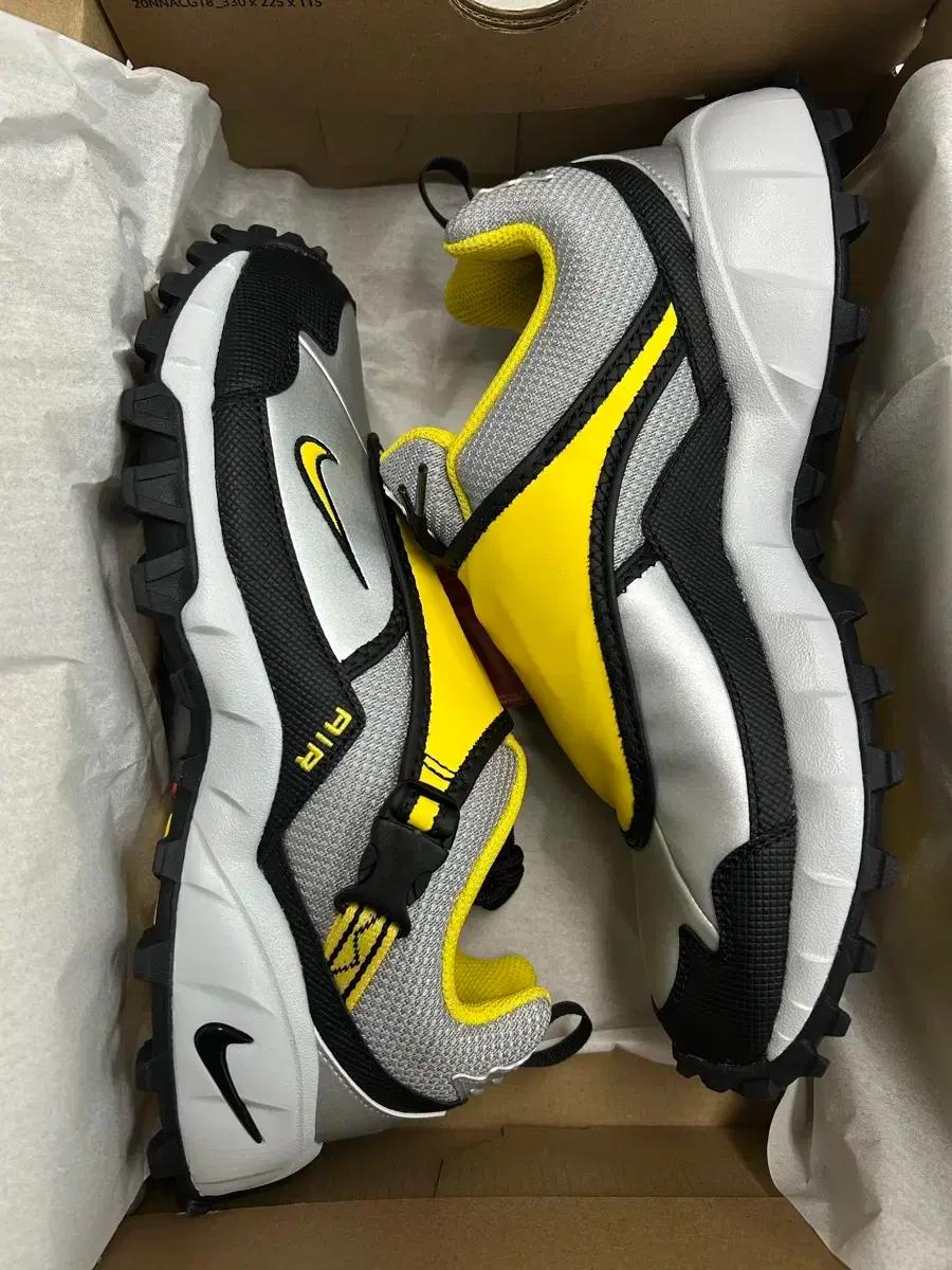 나이키 ACG 파사드 트레일 러닝화 그레이/옐로우