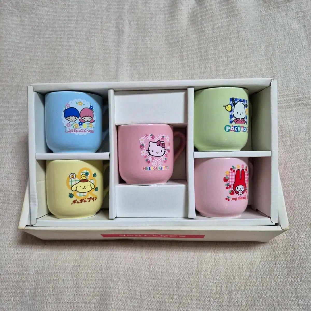 산리오 고전 컵 5종 세트 헬로키티 포차코 폼폼푸린 마이멜로디 키키라라