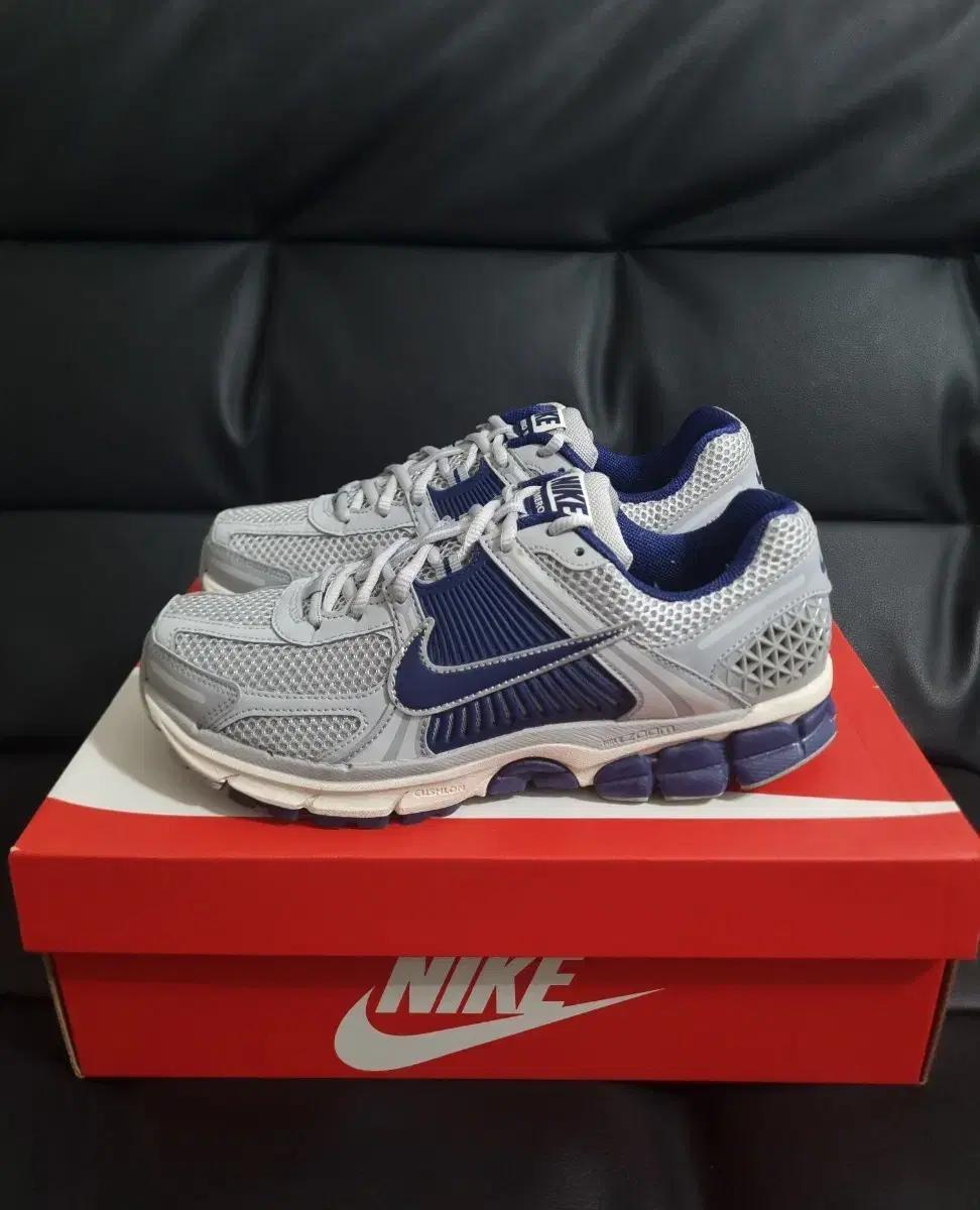 (255)나이키 줌 보메로5 바스트그레이