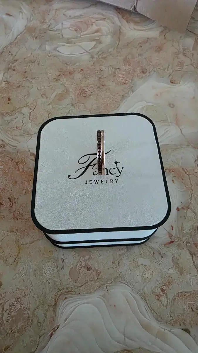 부쉐론 반지 63호