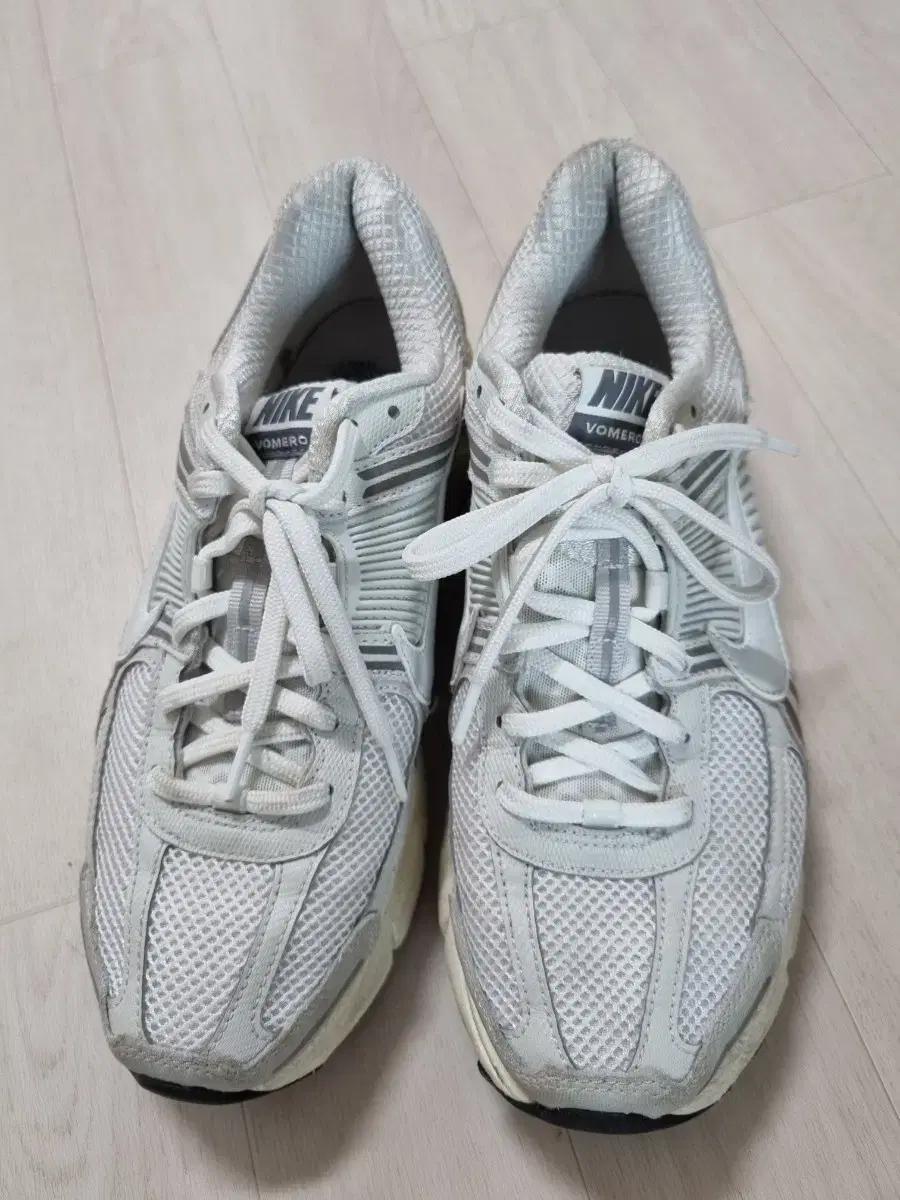 나이키 보메로 운동화 팝니다