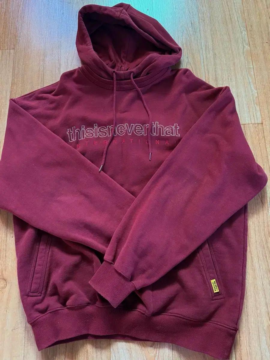 디스이즈네버댓 버건디 후드티 L