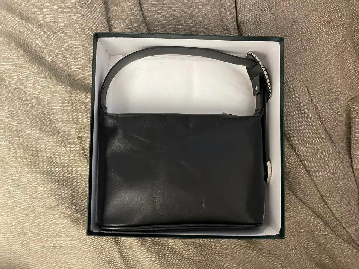 TOGA TOO Leather Mini Bag 레더미니백