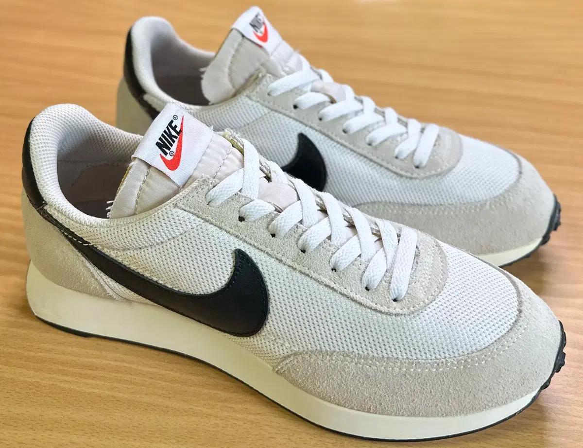 NIKE AIR TAILWIND 79 WHITE PHANTOM BLACK