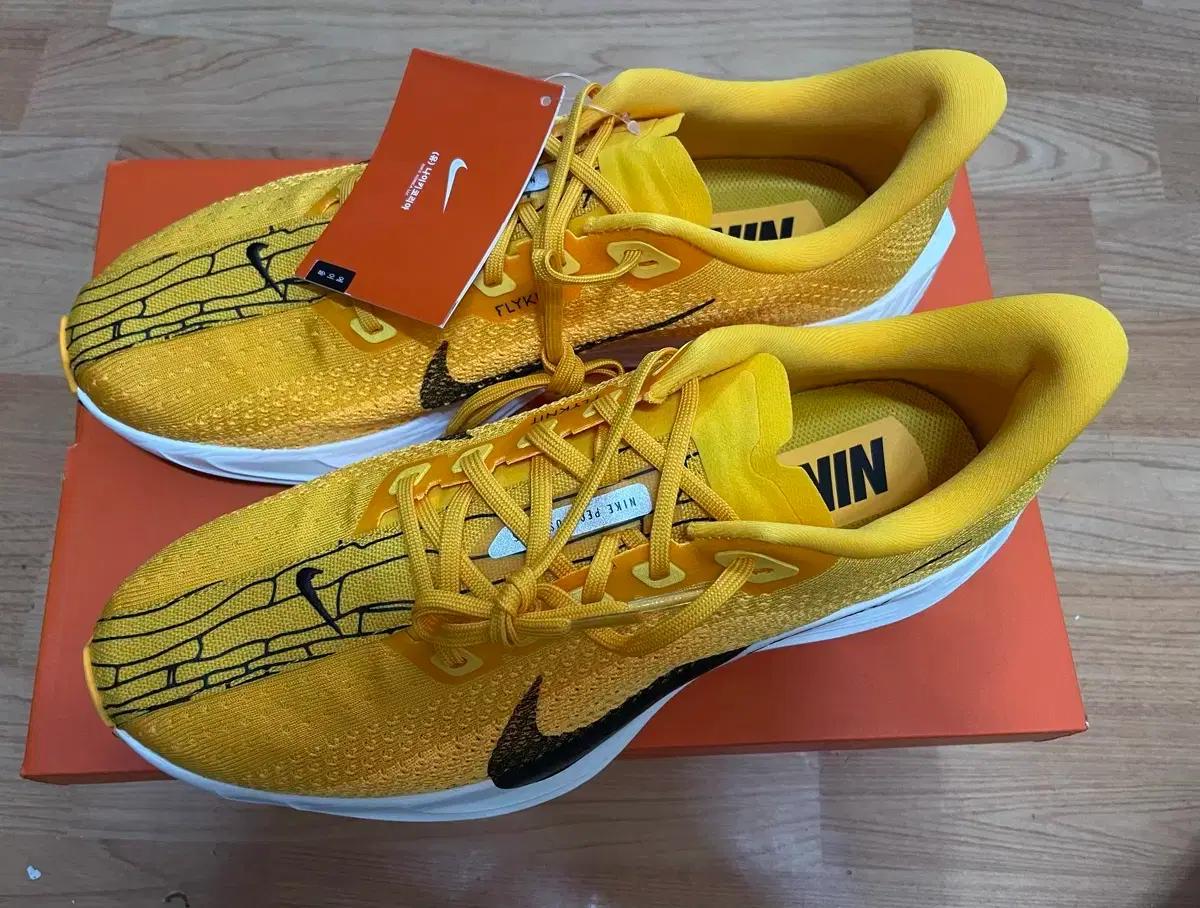 285) 나이키 페가수스 플러스 러닝화 새상품 팝니다