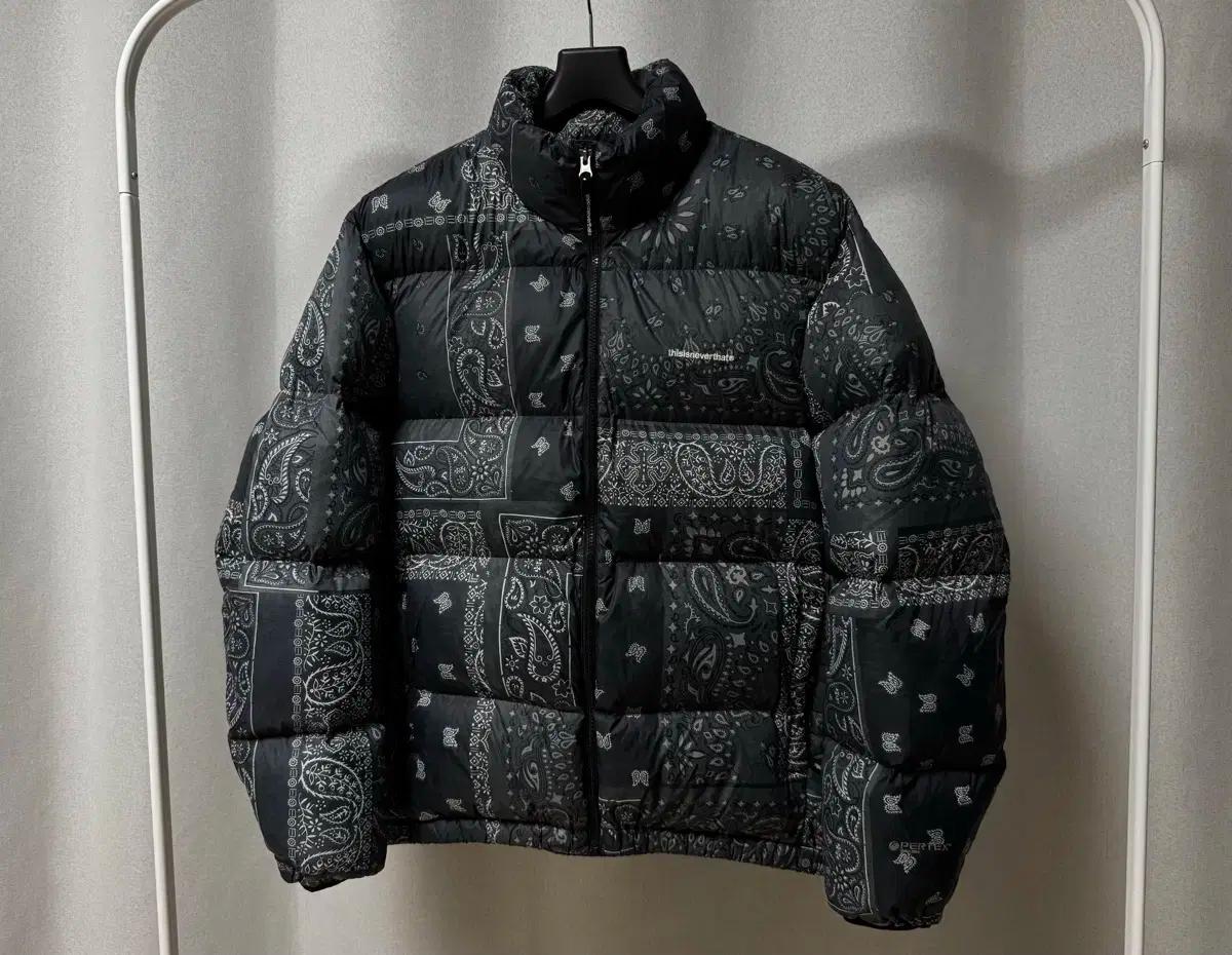 L 디스이즈네버댓 페이즐리 푸퍼 패딩 새상품급