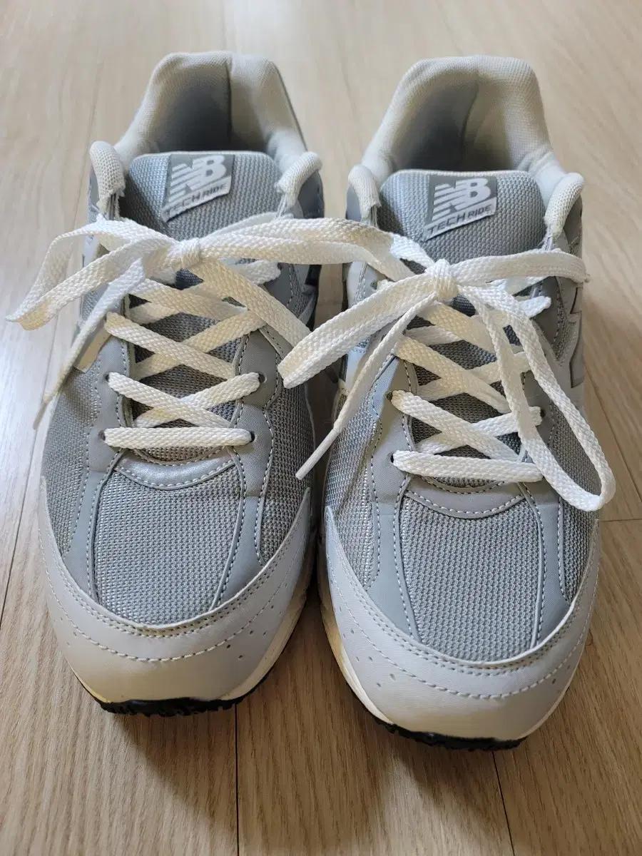 뉴발란스480v5 그레이 290mm 판매합니다