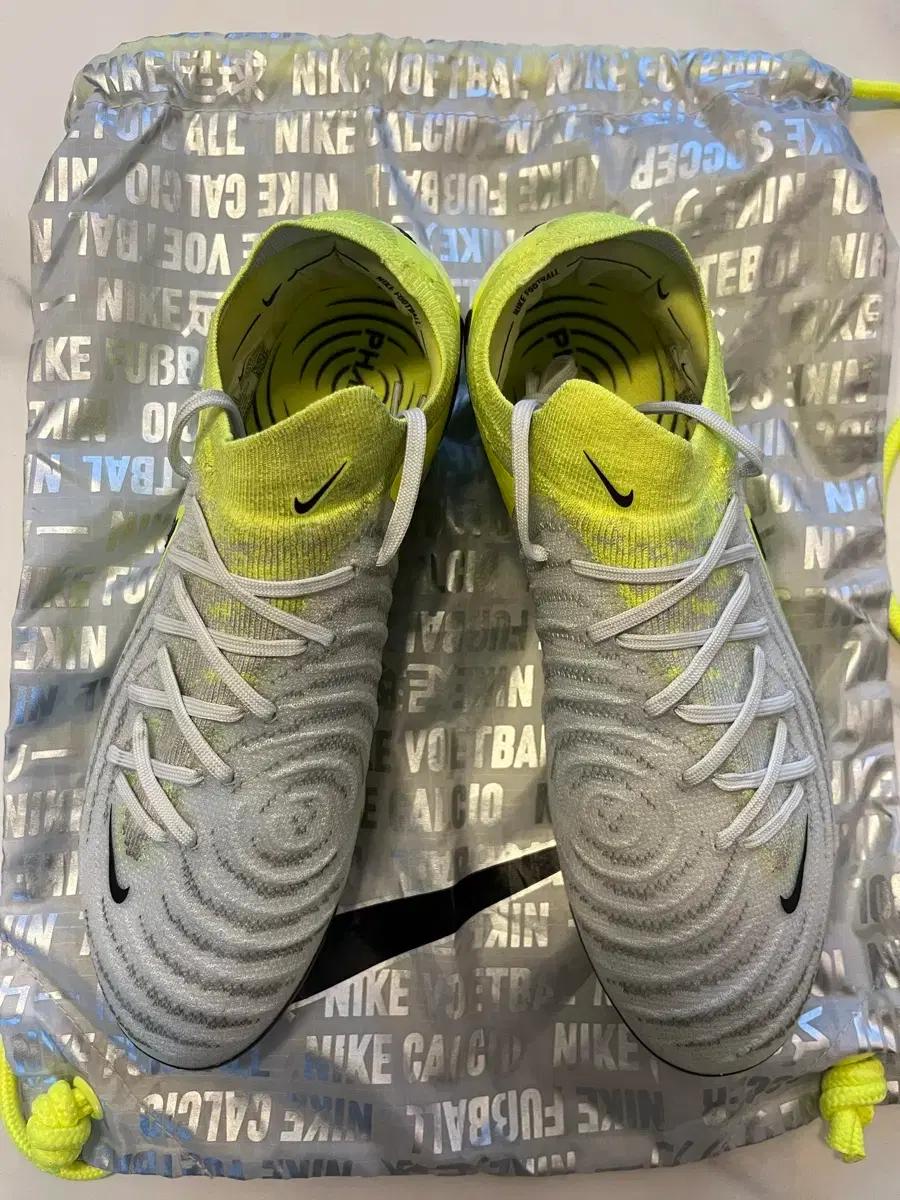 (급처)나이키 팬텀 GX2 엘리트 FG 260 S급(축구화)