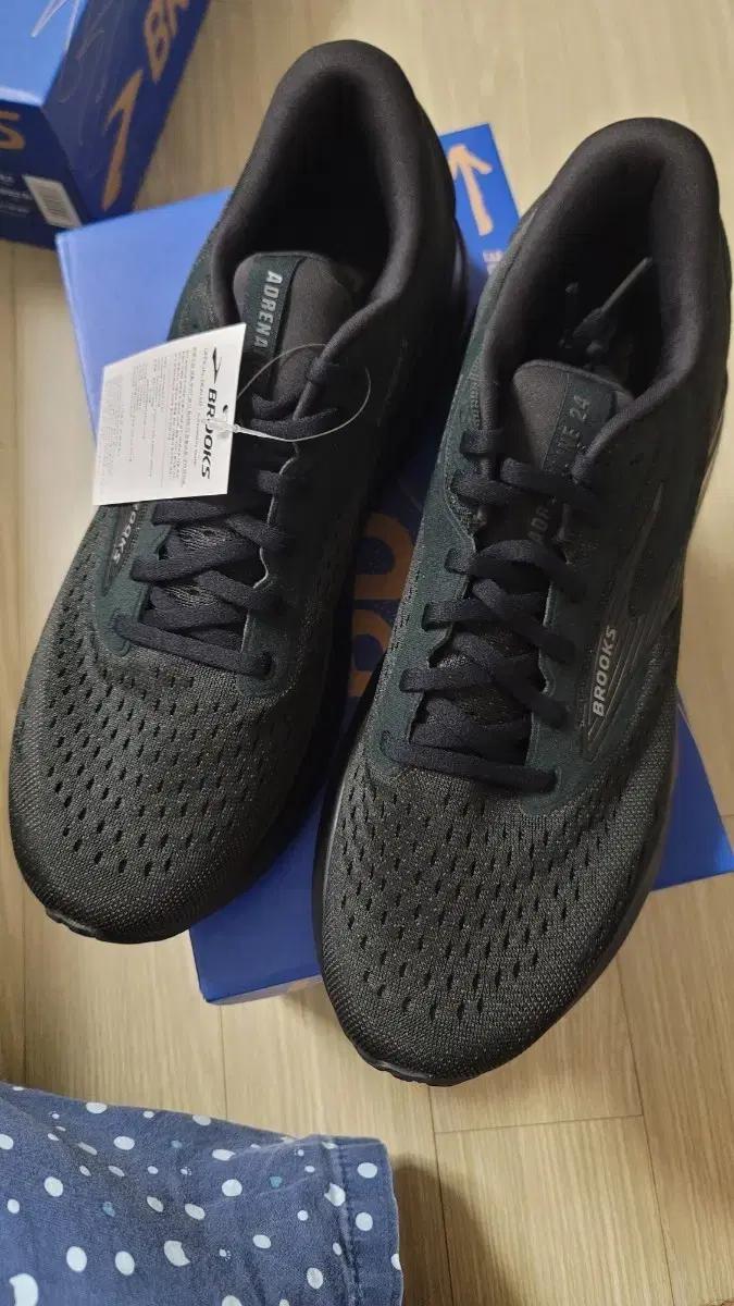 브룩스 러닝화 아드레날린 GTS 24 블랙 남성290