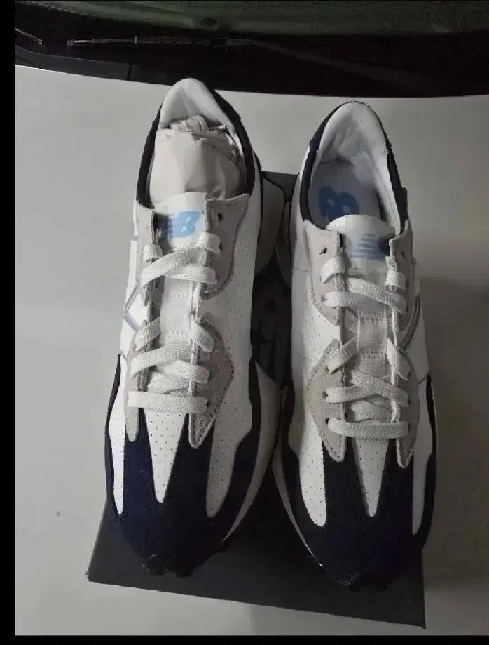 뉴발란스 327 흰/남 스니커즈