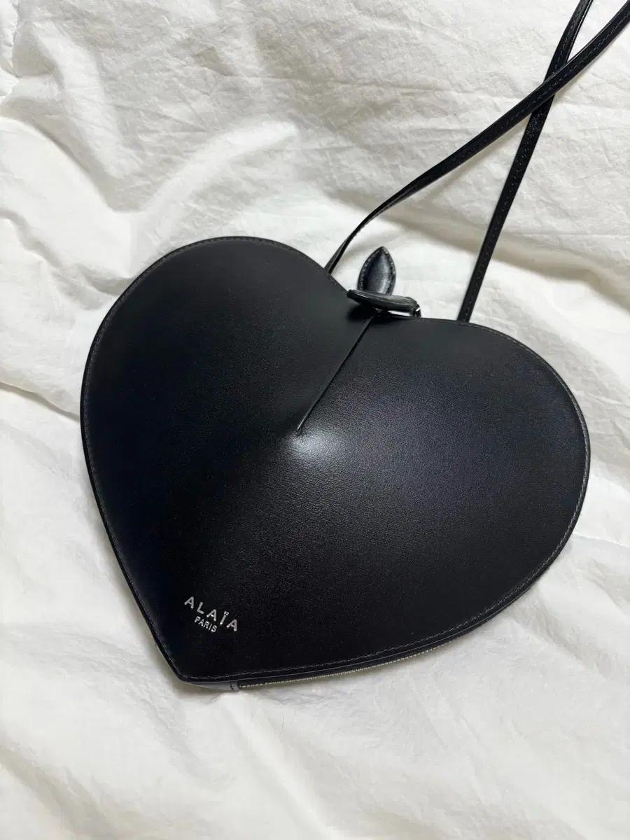 알라이아 alaia 하트백