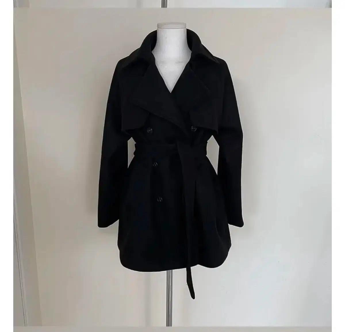 겨울 누빔 트렌치 숏코트 블랙