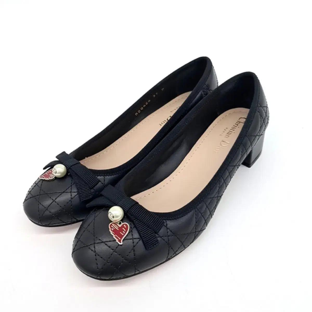 [미착용 새제품] 디올 Dior 까나쥬 발레리나 펌프스 / 블랙 39