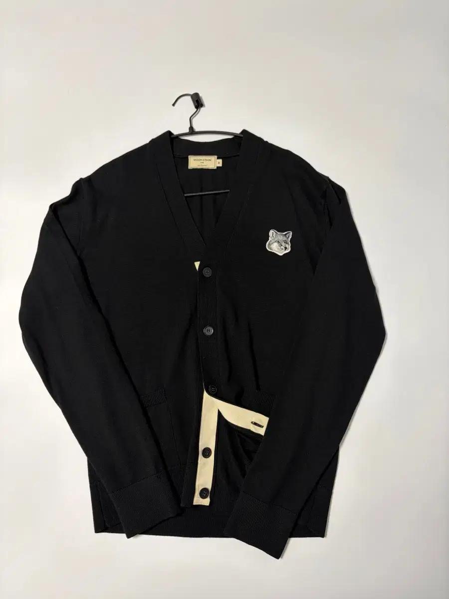 메종키츠네 - 블랙 가디건(한정판)