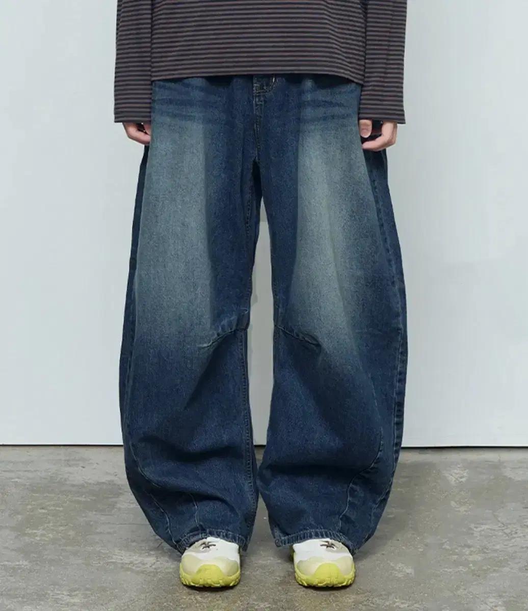 발루트 빈티지 워시드 커브드 데님 3사이즈