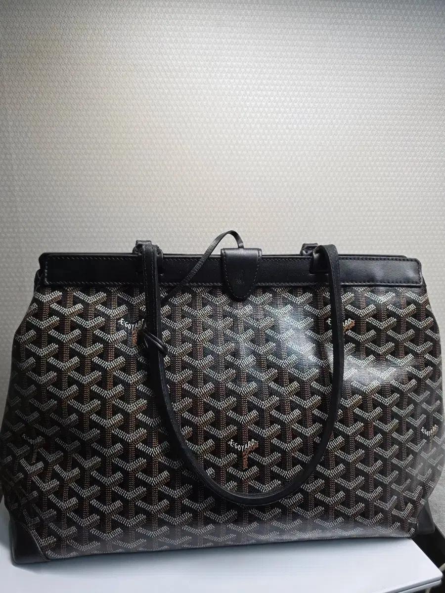 고야드 생루이 벨샤스 쇼퍼백 블랙