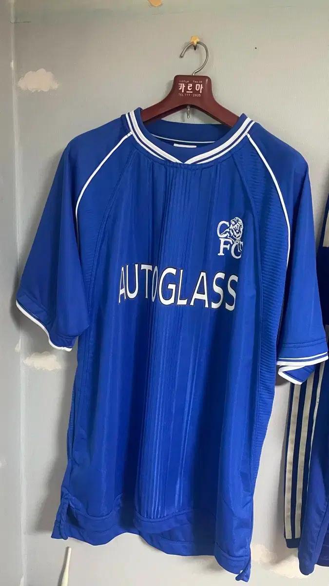 첼시 FC AUTOGLASS 레트로 유니폼 105사이즈