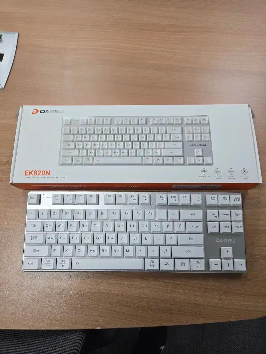DAREU EK820N 화이트 키보드