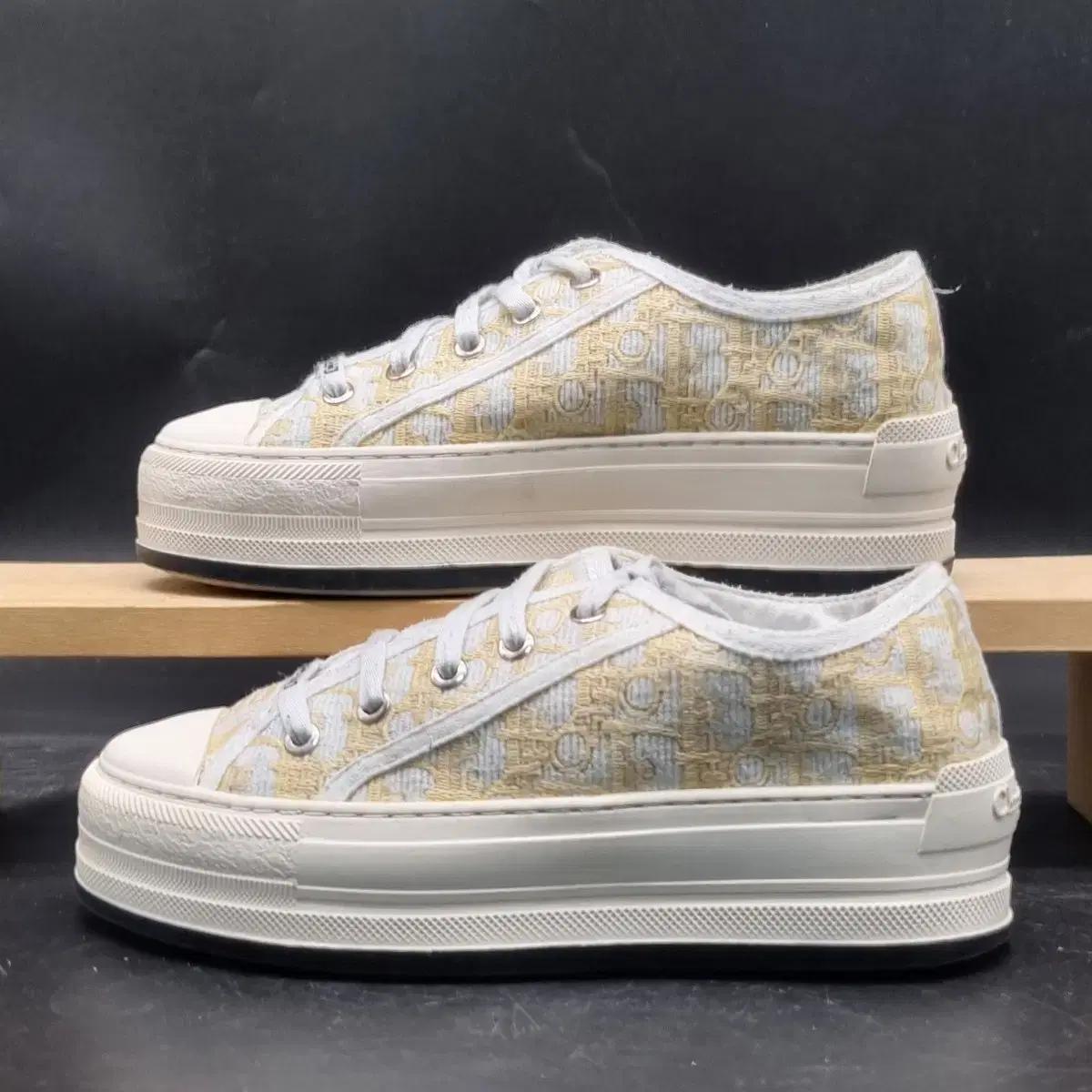 디오르 플랫폼 여성스니커즈240 굽5