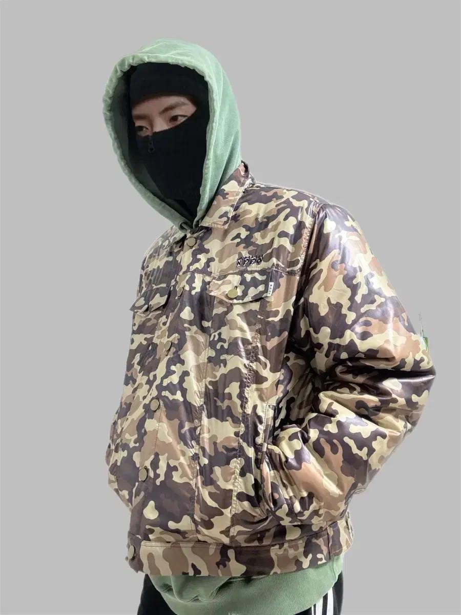 NFFO 카모 경량패딩