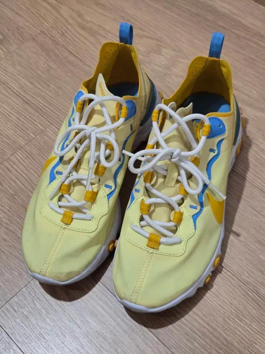 나이키 리액트 엘리먼트 옐로우 운동화 245 상태좋음