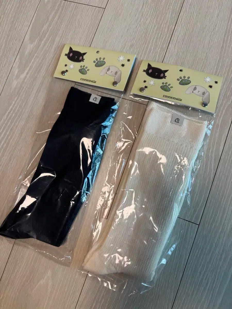 코이세이오 COYSEIO 하우스 로고 삭스 (블랙, 크림)