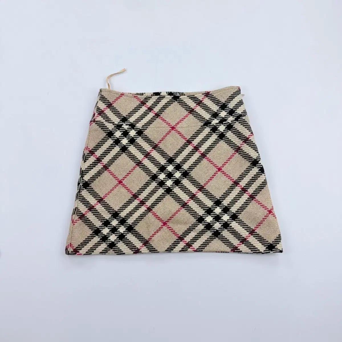 버버리 노바체크 큐프로원단 울 스커트