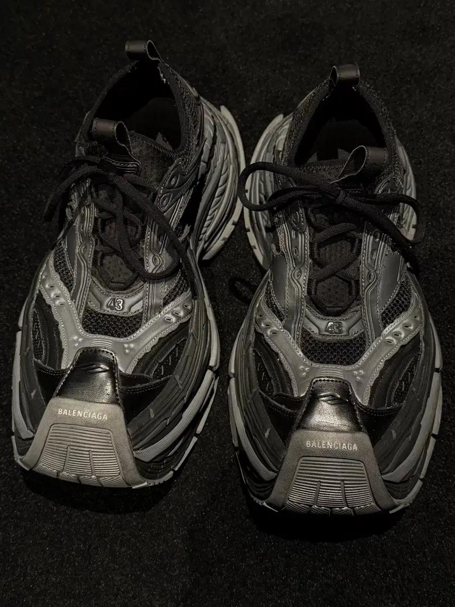 발렌시아가 플랫폼 스니커즈