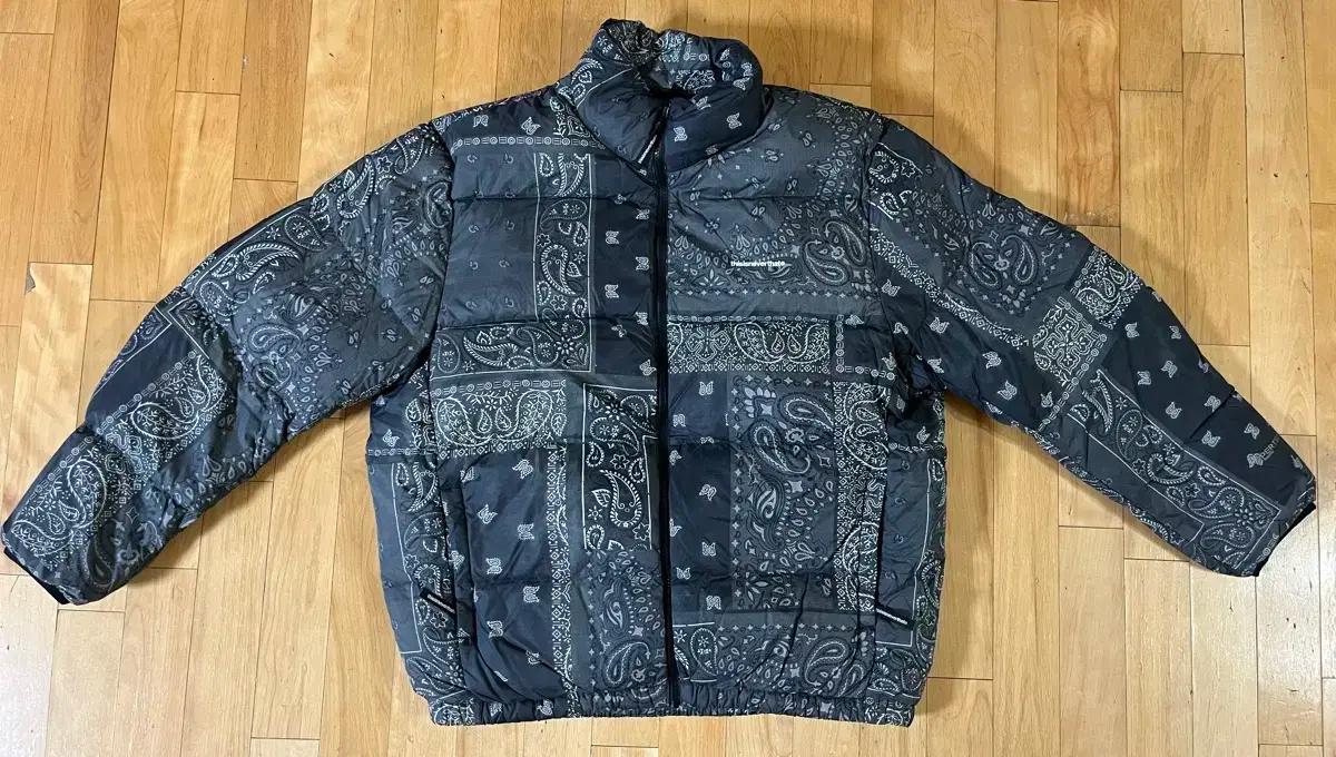 디스이즈네버댓 페이즐리 패딩 XL 사이즈