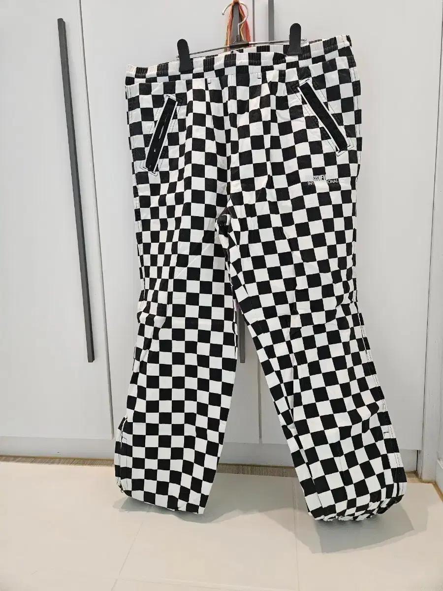 [L]디스이즈네버댓  팬츠