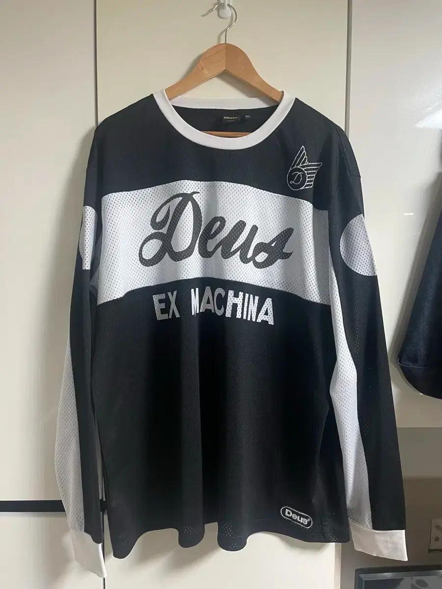 데우스 엑스 마키나 모토져지 xxl