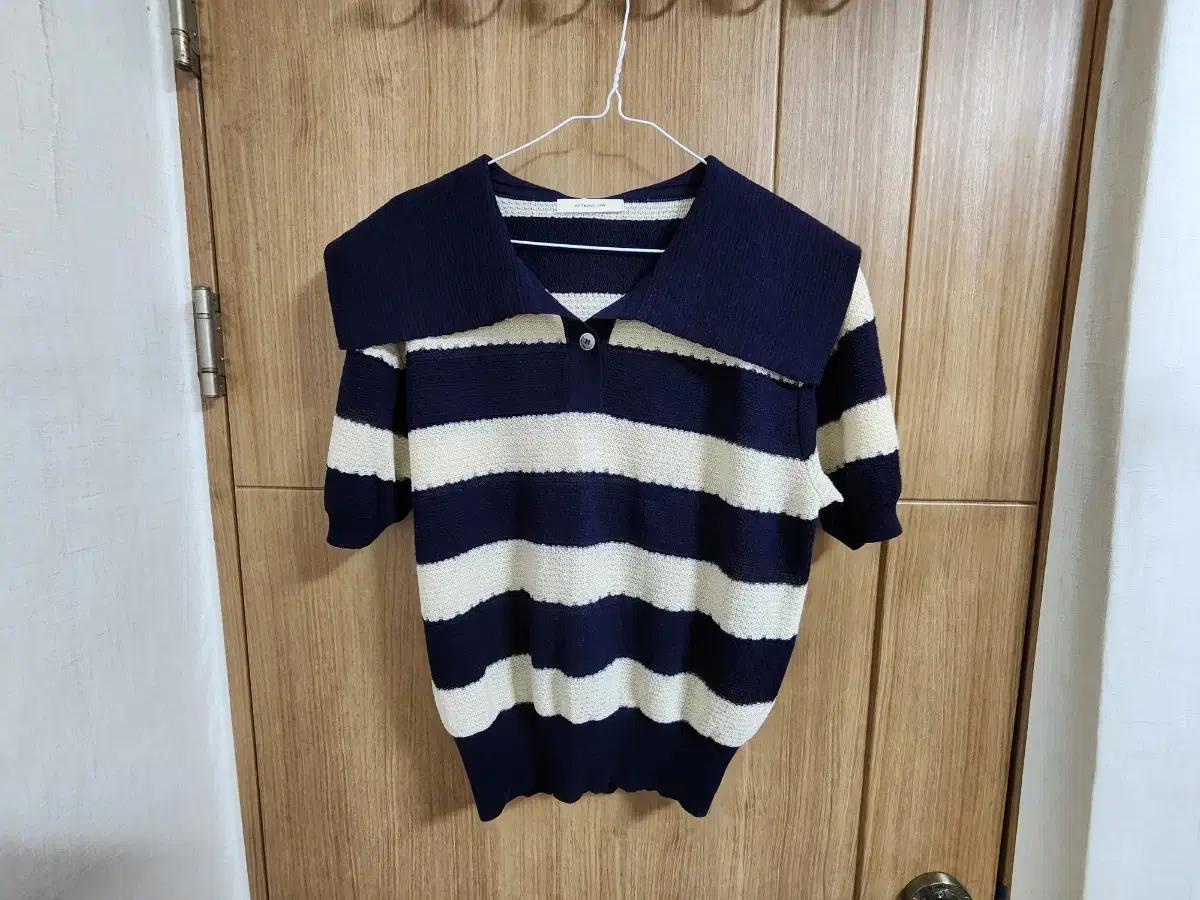 (F)여성 애프터글로우 린넨 블랜드 반팔 와이드카라 니트 봄여름