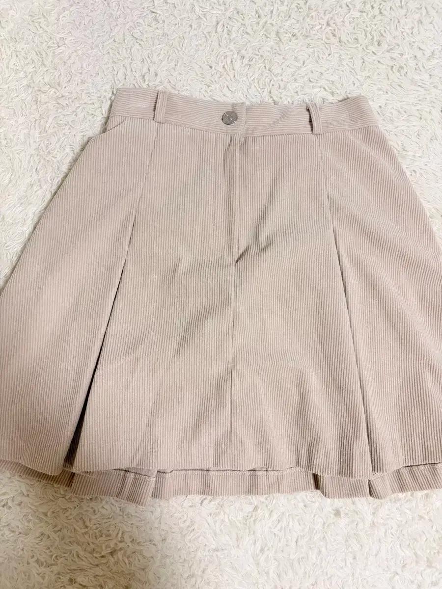 새상품) 골덴플리츠 아이보리 미니스커트 코듀로이 밴딩 겨울 치마