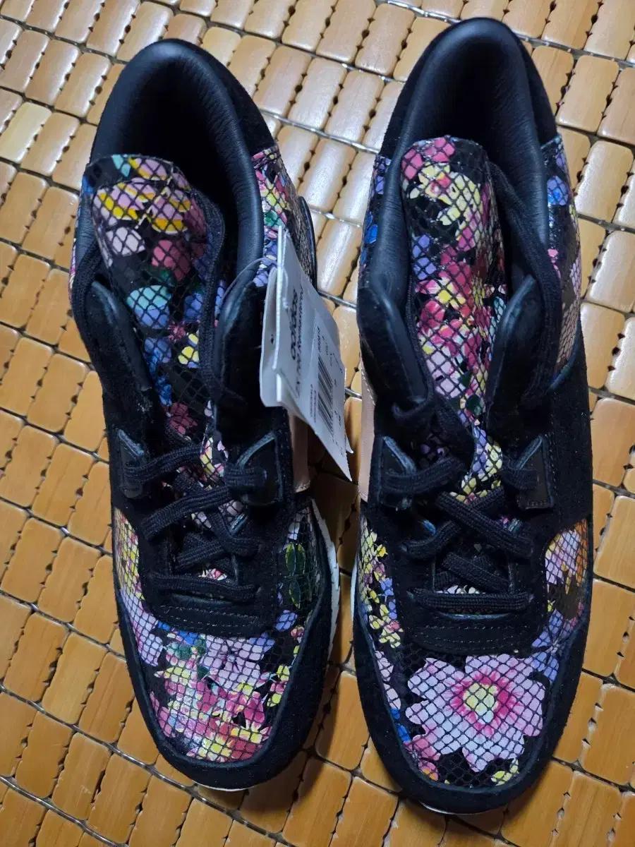 아디다스 zx 700 remastered 새상품