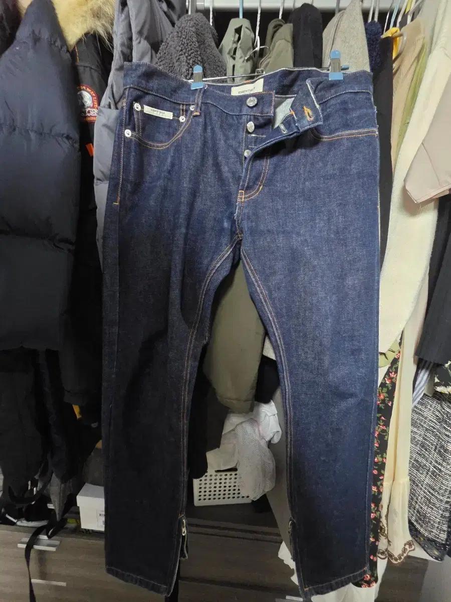 피오갓( fear of god) ESSENTIALS 청바지 32