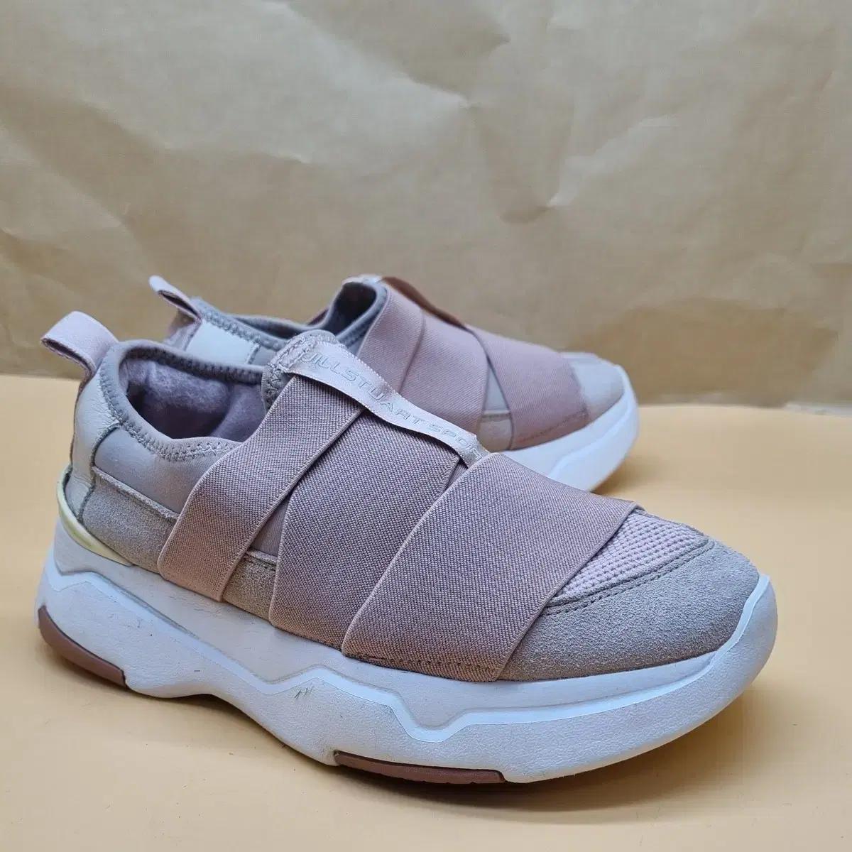 질스튜어트 여성슬립온240