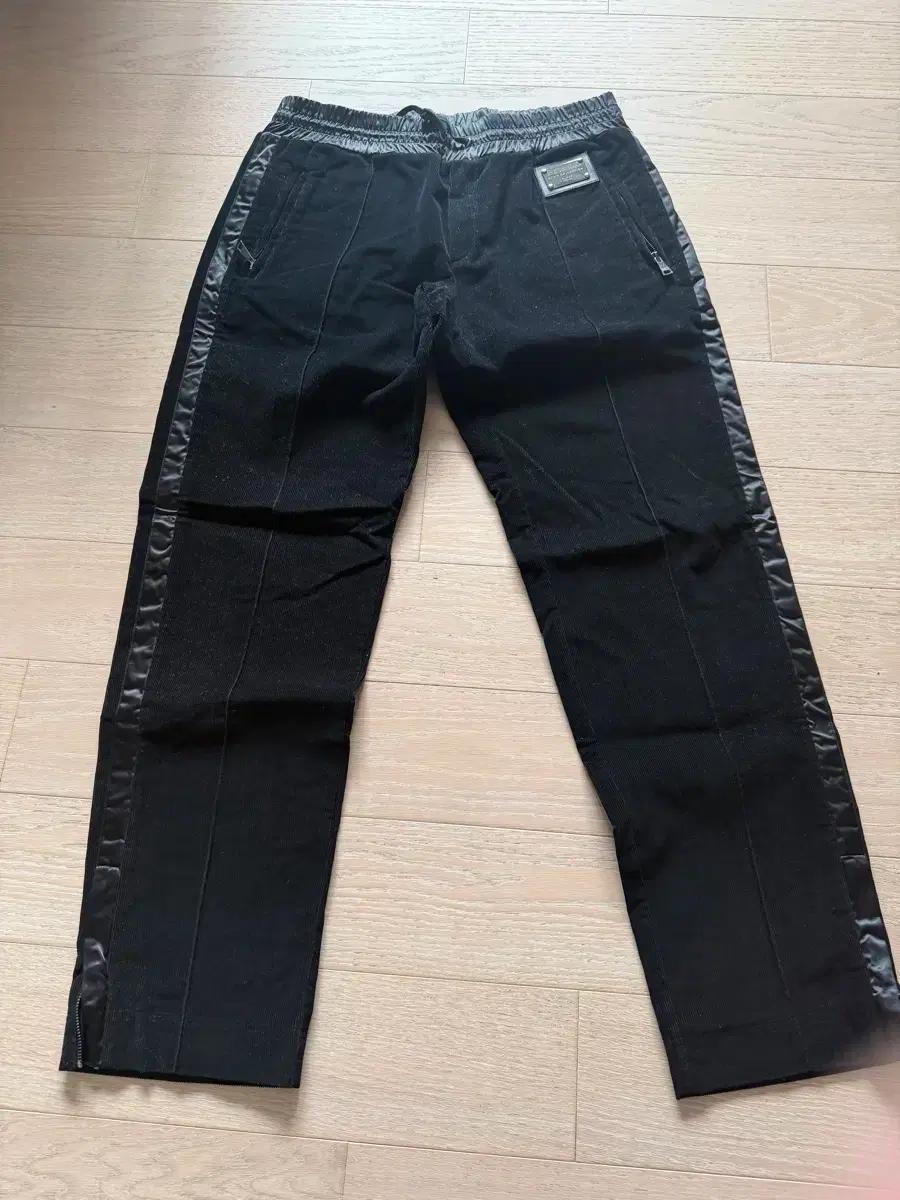 돌체앤가바나 코듀로이 지퍼밴딩바지 레어모델