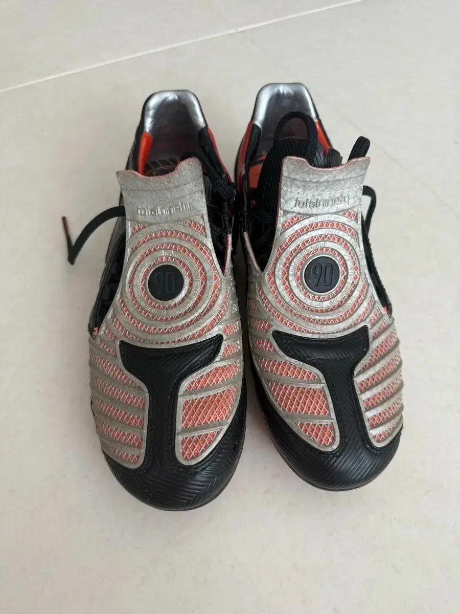 나이키 토탈 레이저 90 260사이즈