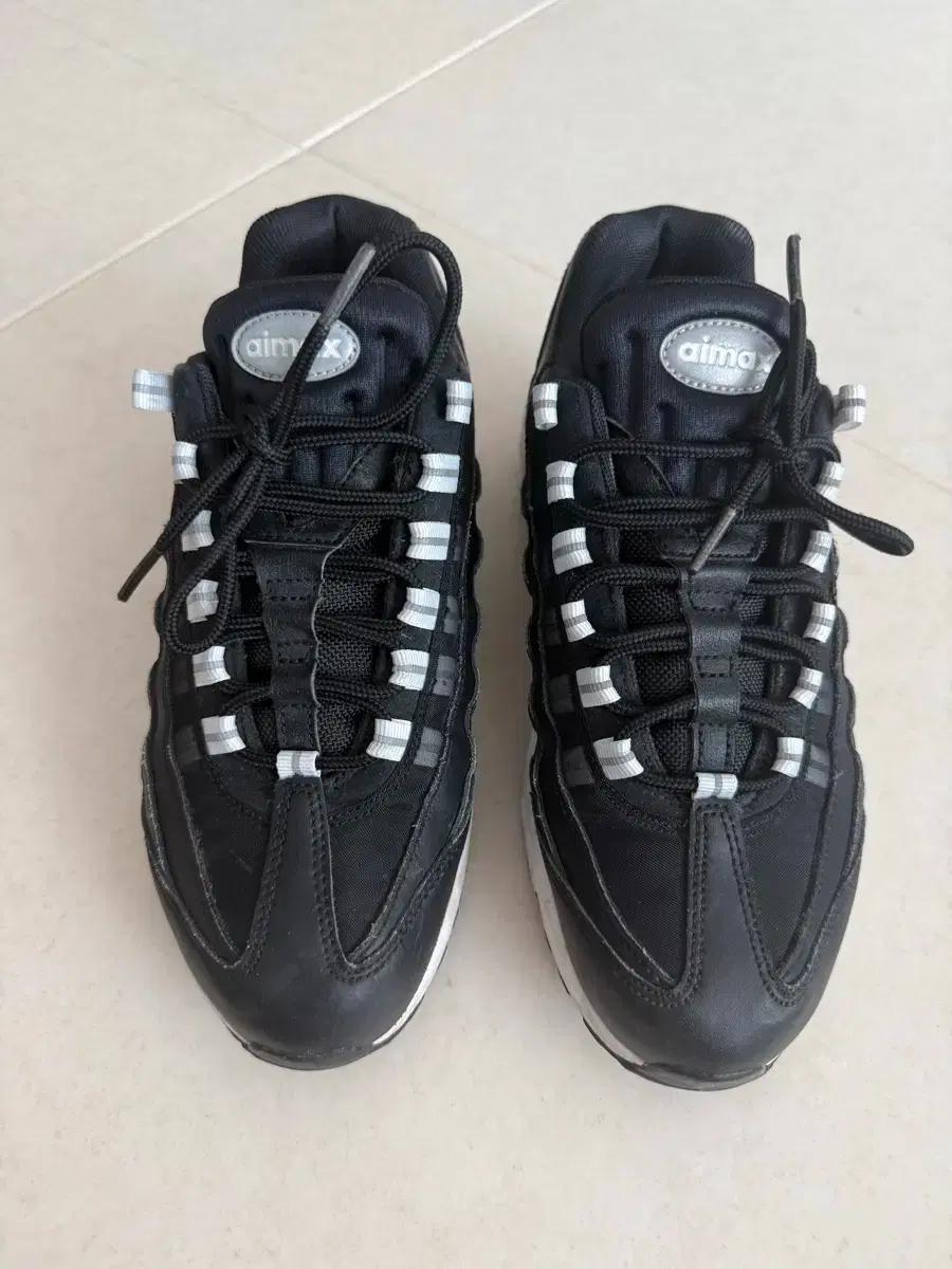 나이키 에어맥스 95 블랙 250사이즈