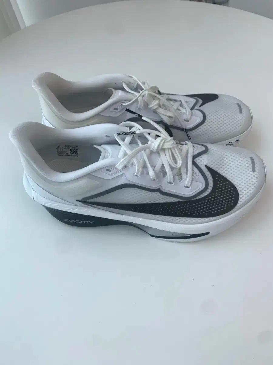 나이키 줌 플라이 6 화이트 FN8454-100