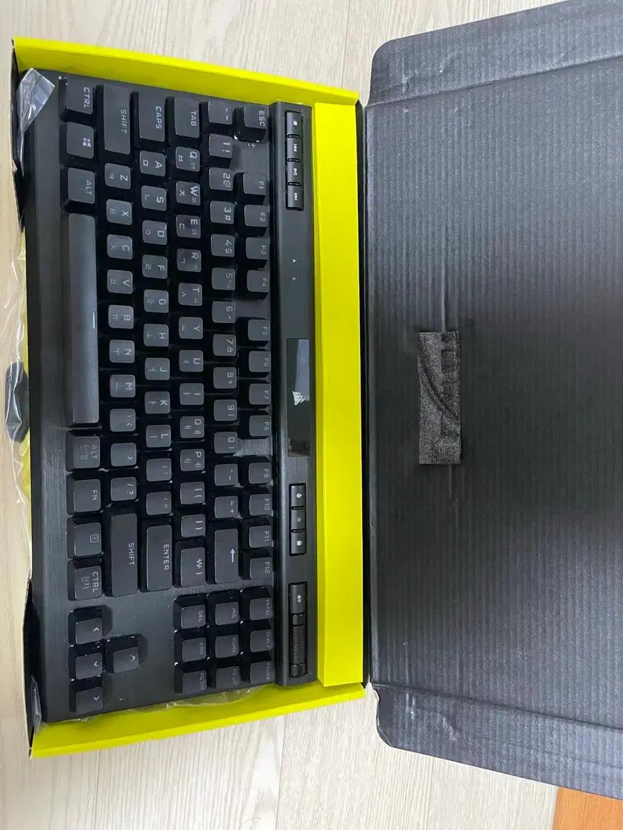 커세어 K70 RGB TKL