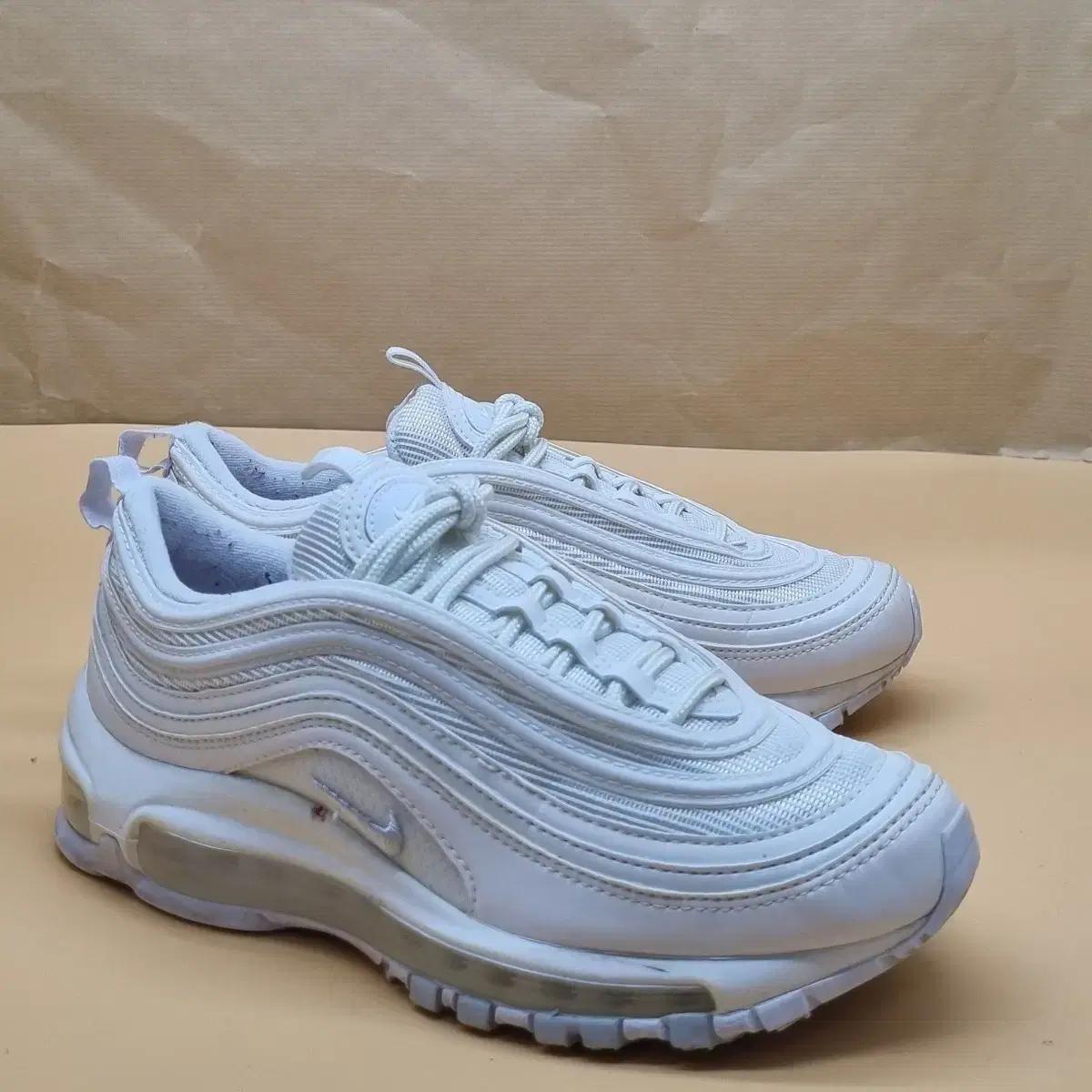 나이키 에어맥스97 화이트펄 여성운동화230.