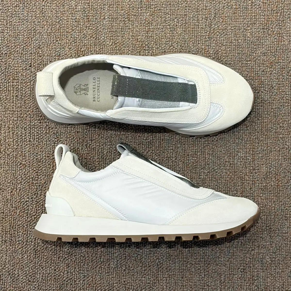 25S/S 브루넬로쿠치넬리 여성 프레셔스 스웨이드 러너 화이트 스니커즈