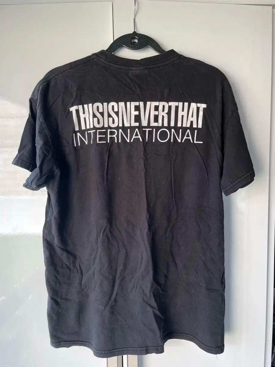 디스이즈네버댓 블랙 반팔 티셔츠
