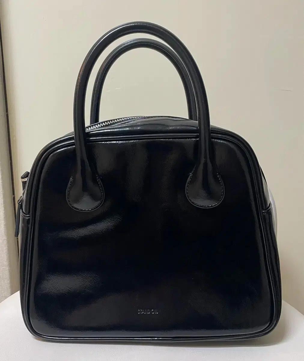 스탠드오일 모모백 블랙