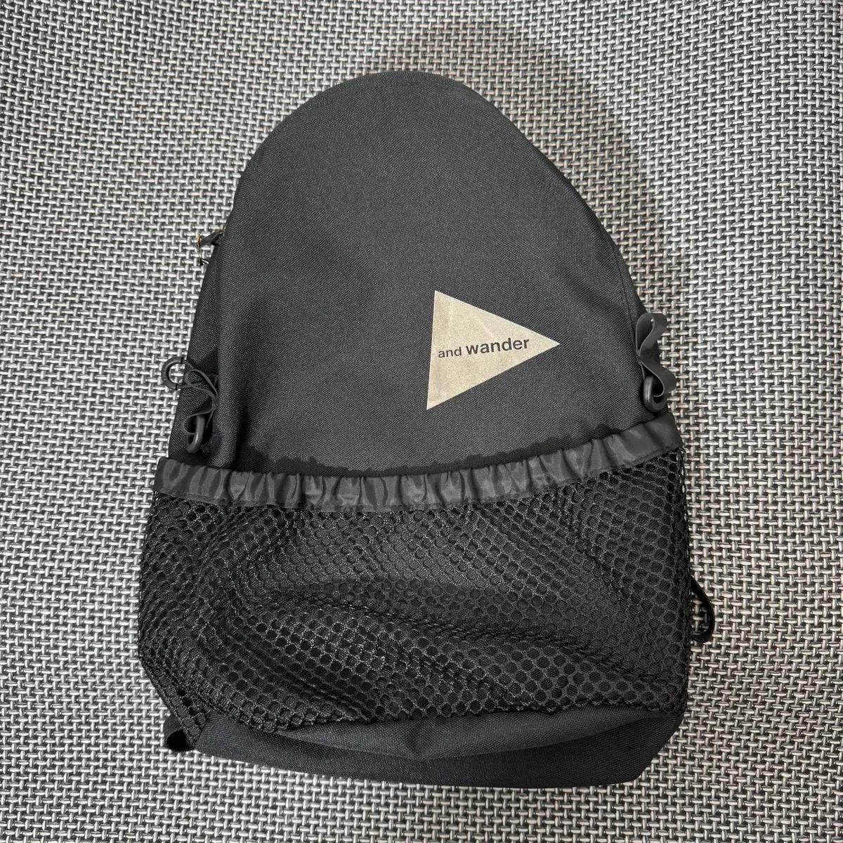 앤드원더 미니 백팩 블랙 ( OS/OLD-8258 )