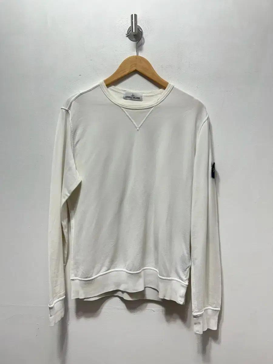 스톤아일랜드 흰색 맨투맨 티셔츠 정품 M